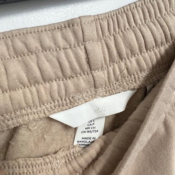 H&M beige sweatpants - Picture 2 of 2